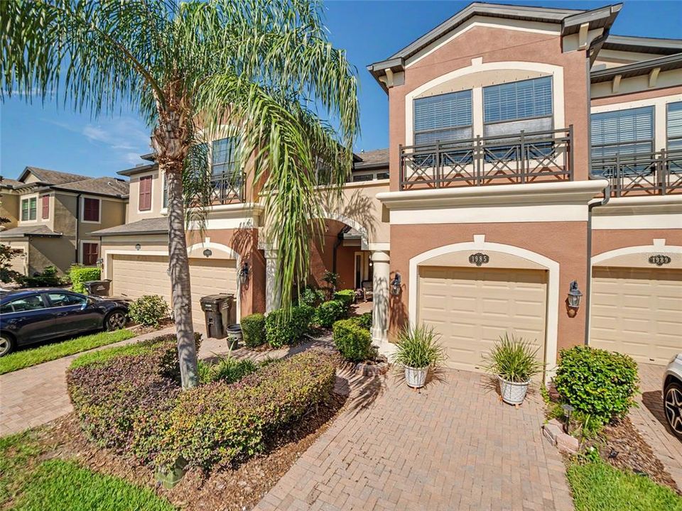 For Sale: $315,000 (2 beds, 2 baths, 1571 Square Feet)
