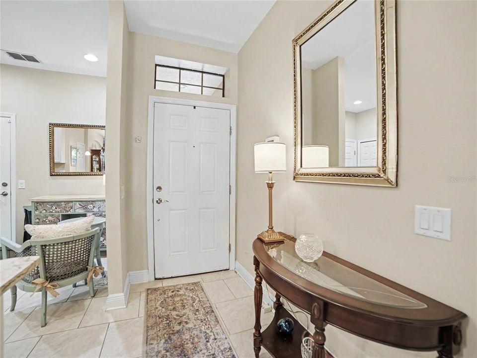 For Sale: $315,000 (2 beds, 2 baths, 1571 Square Feet)