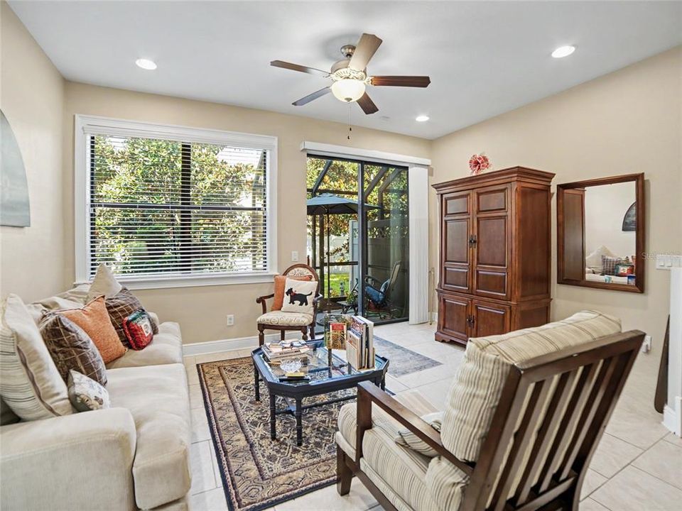 For Sale: $315,000 (2 beds, 2 baths, 1571 Square Feet)