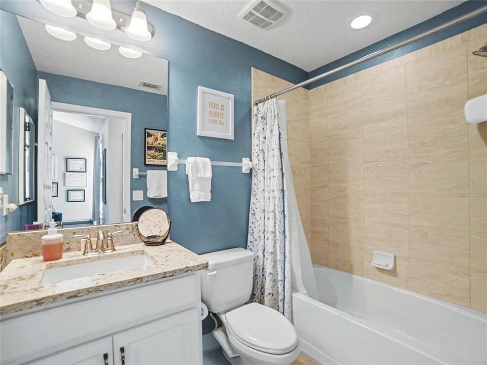 For Sale: $315,000 (2 beds, 2 baths, 1571 Square Feet)