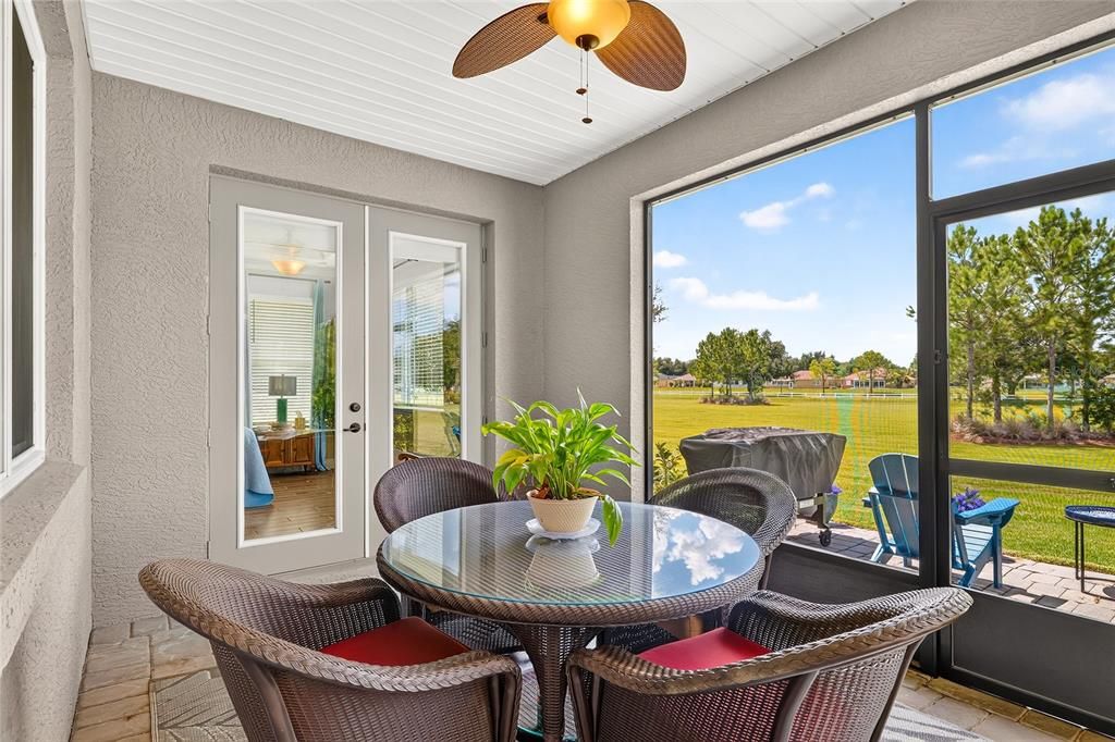 For Sale: $608,800 (3 beds, 2 baths, 2812 Square Feet)