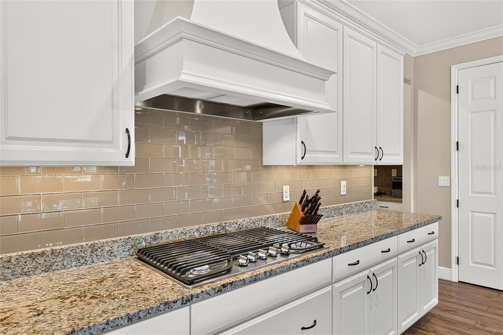 For Sale: $608,800 (3 beds, 2 baths, 2812 Square Feet)