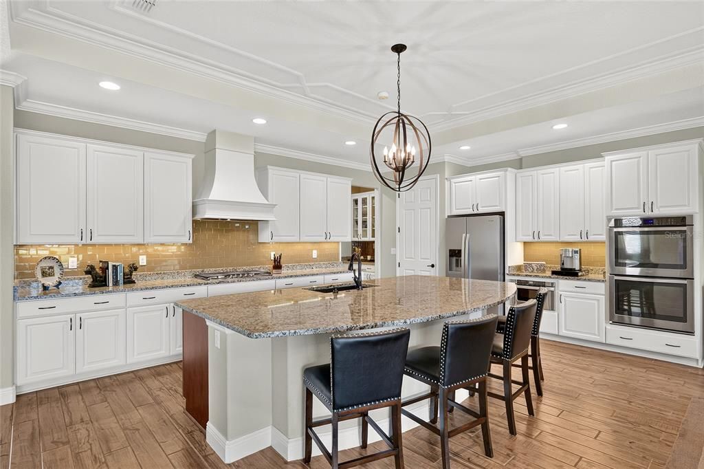 For Sale: $608,800 (3 beds, 2 baths, 2812 Square Feet)