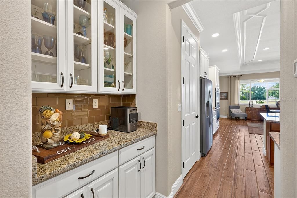 For Sale: $608,800 (3 beds, 2 baths, 2812 Square Feet)