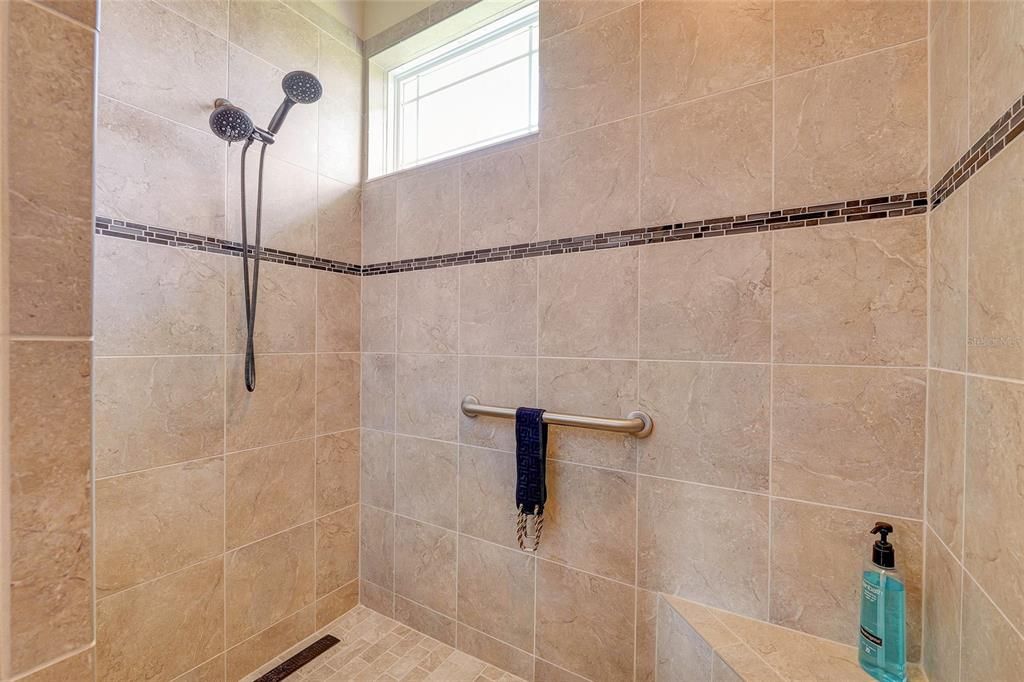 For Sale: $608,800 (3 beds, 2 baths, 2812 Square Feet)