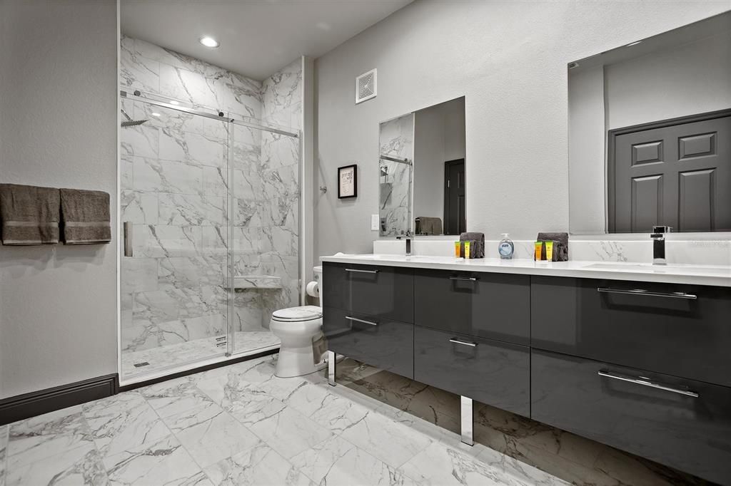 En Venta: $365,000 (3 camas, 2 baños, 1450 Pies cuadrados)