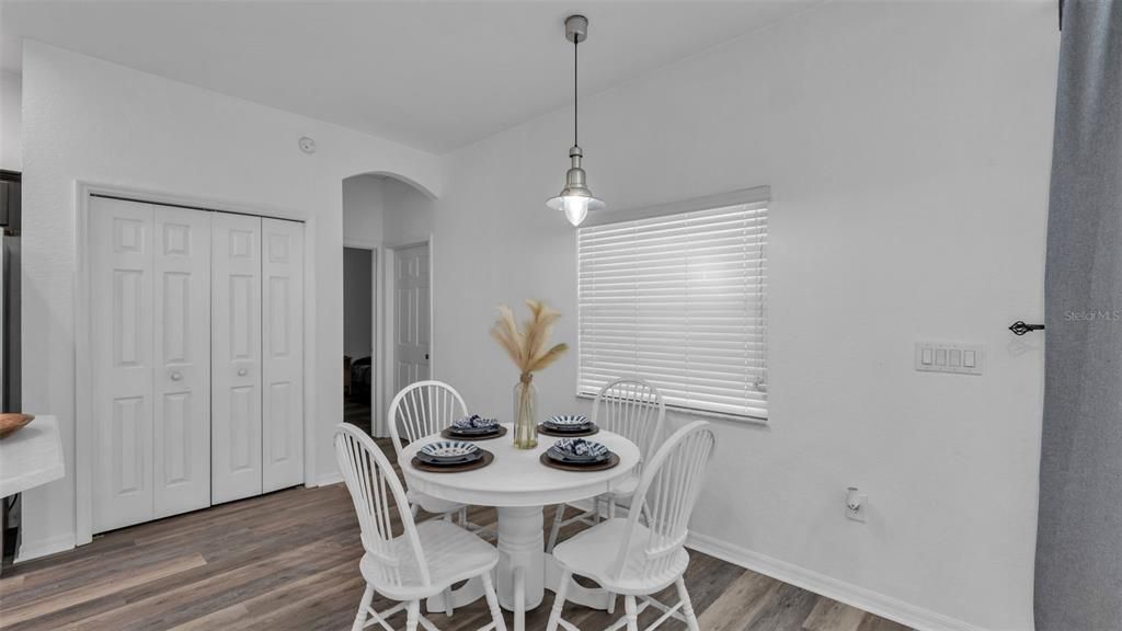 En Venta: $475,000 (5 camas, 3 baños, 2956 Pies cuadrados)