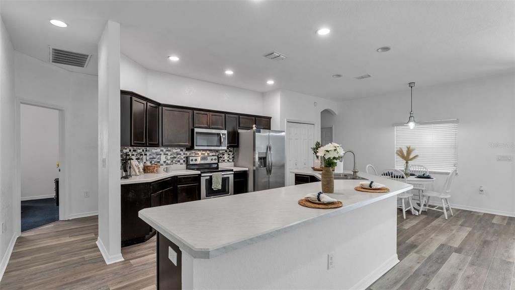 En Venta: $475,000 (5 camas, 3 baños, 2956 Pies cuadrados)