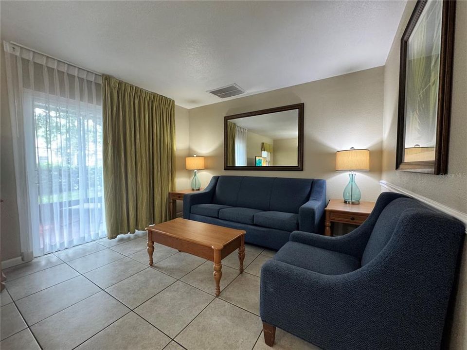 For Rent: $2,000 (2 beds, 2 baths, 1052 Square Feet)