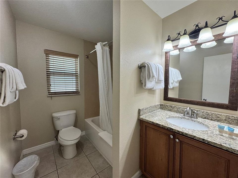 For Rent: $2,000 (2 beds, 2 baths, 1052 Square Feet)