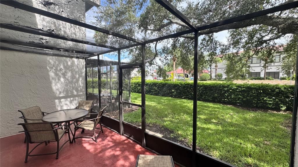 For Rent: $2,000 (2 beds, 2 baths, 1052 Square Feet)
