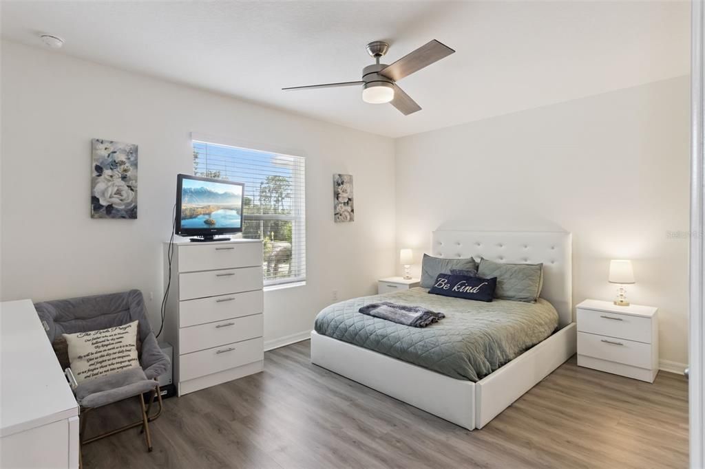 For Sale: $335,000 (3 beds, 2 baths, 1707 Square Feet)