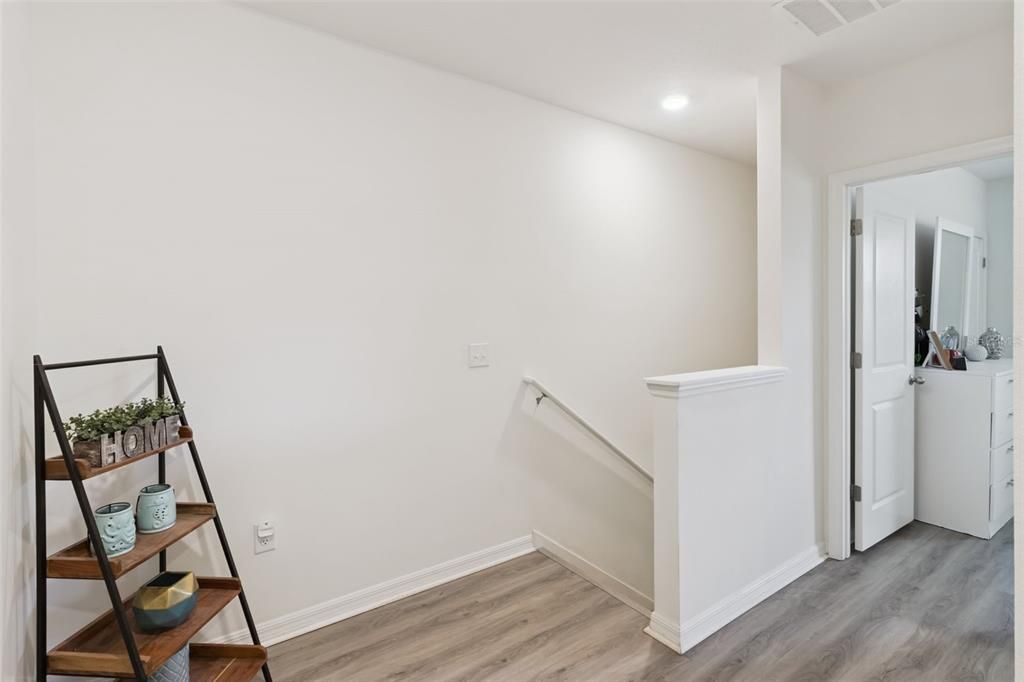 For Sale: $335,000 (3 beds, 2 baths, 1707 Square Feet)