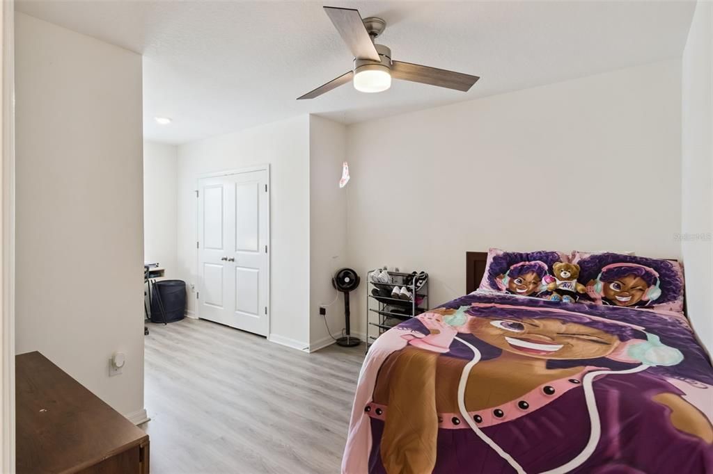 For Sale: $335,000 (3 beds, 2 baths, 1707 Square Feet)