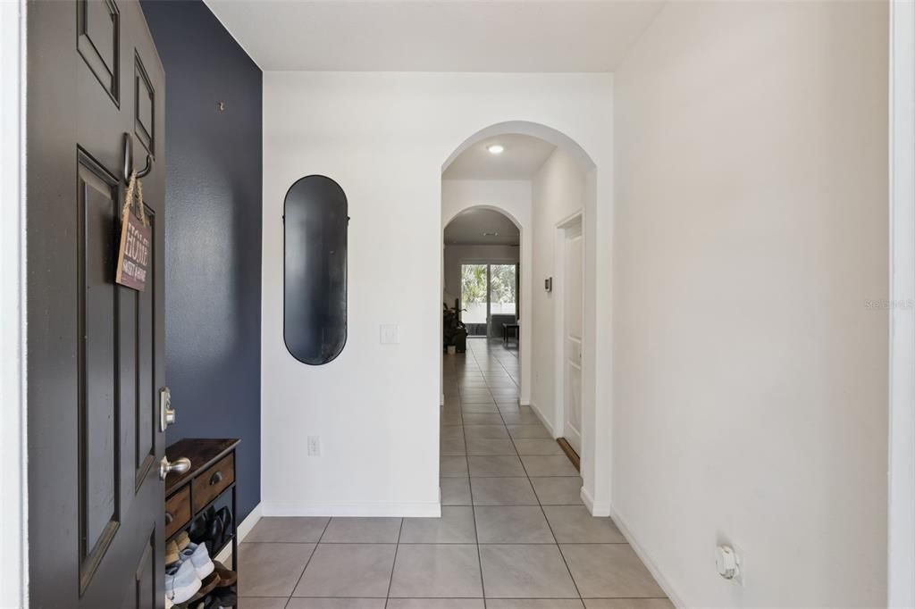 For Sale: $335,000 (3 beds, 2 baths, 1707 Square Feet)