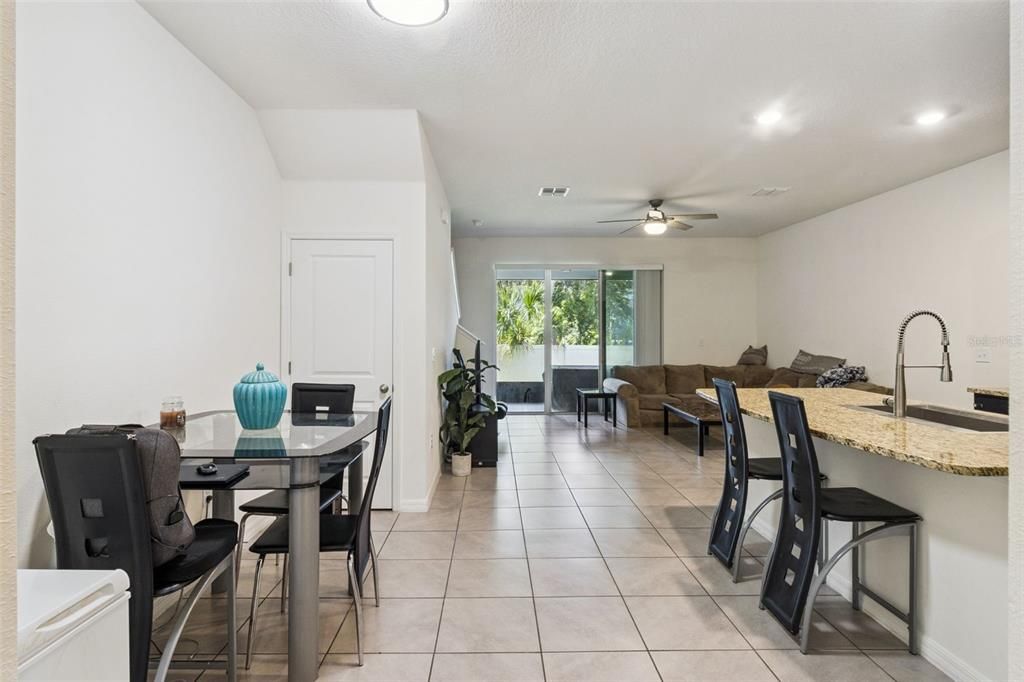 For Sale: $335,000 (3 beds, 2 baths, 1707 Square Feet)
