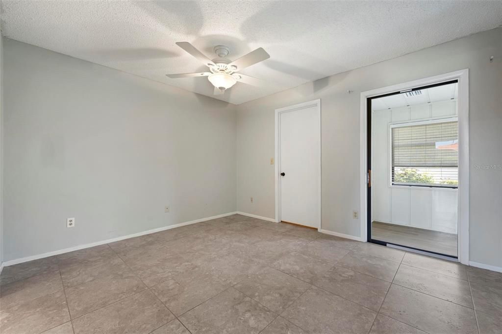 For Sale: $225,000 (2 beds, 2 baths, 1374 Square Feet)