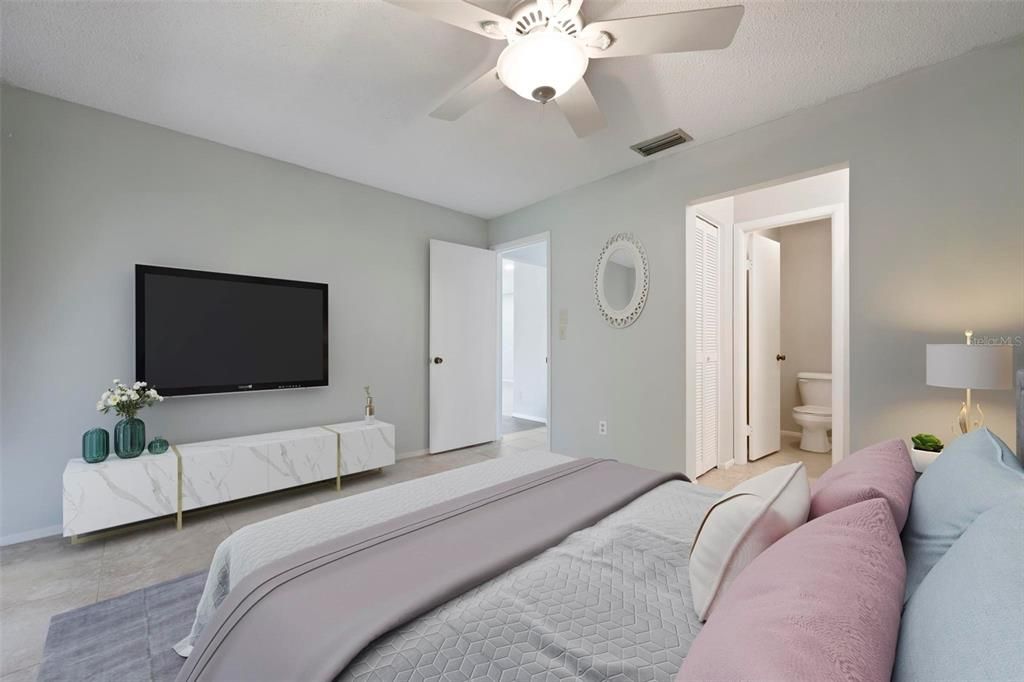 For Sale: $225,000 (2 beds, 2 baths, 1374 Square Feet)