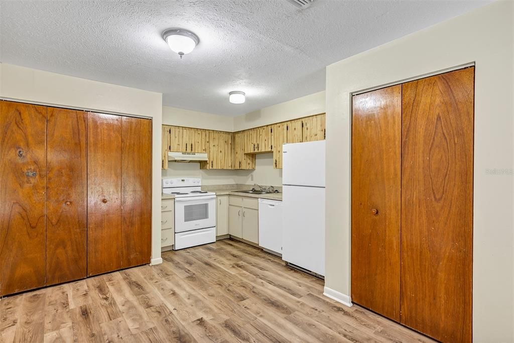 En Venta: $530,000 (8 camas, 0 baños, 3233 Pies cuadrados)