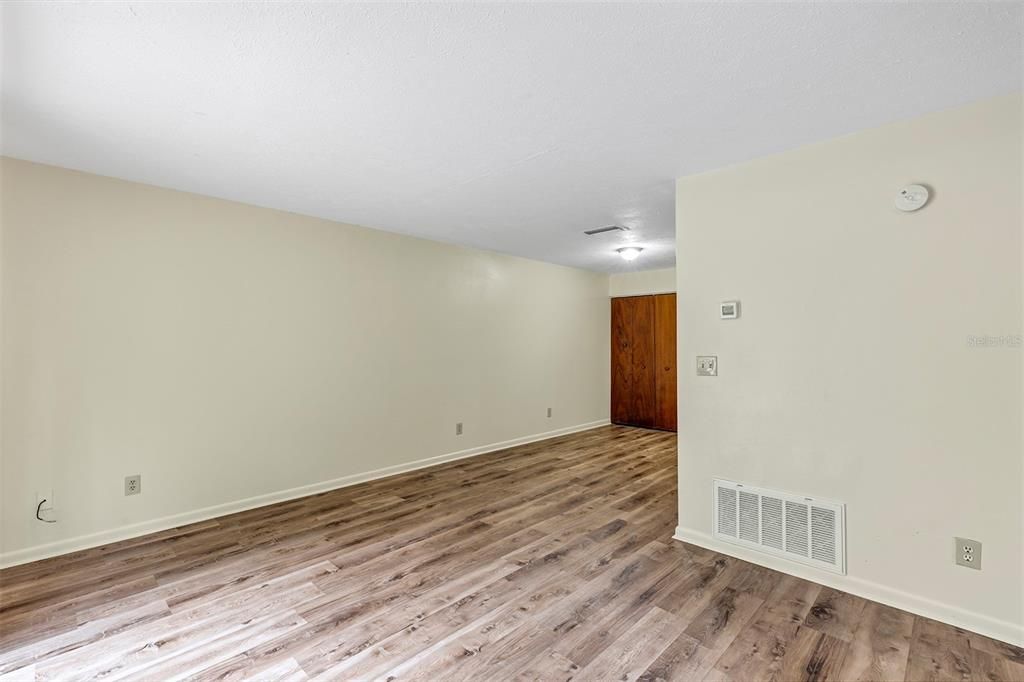 En Venta: $530,000 (8 camas, 0 baños, 3233 Pies cuadrados)