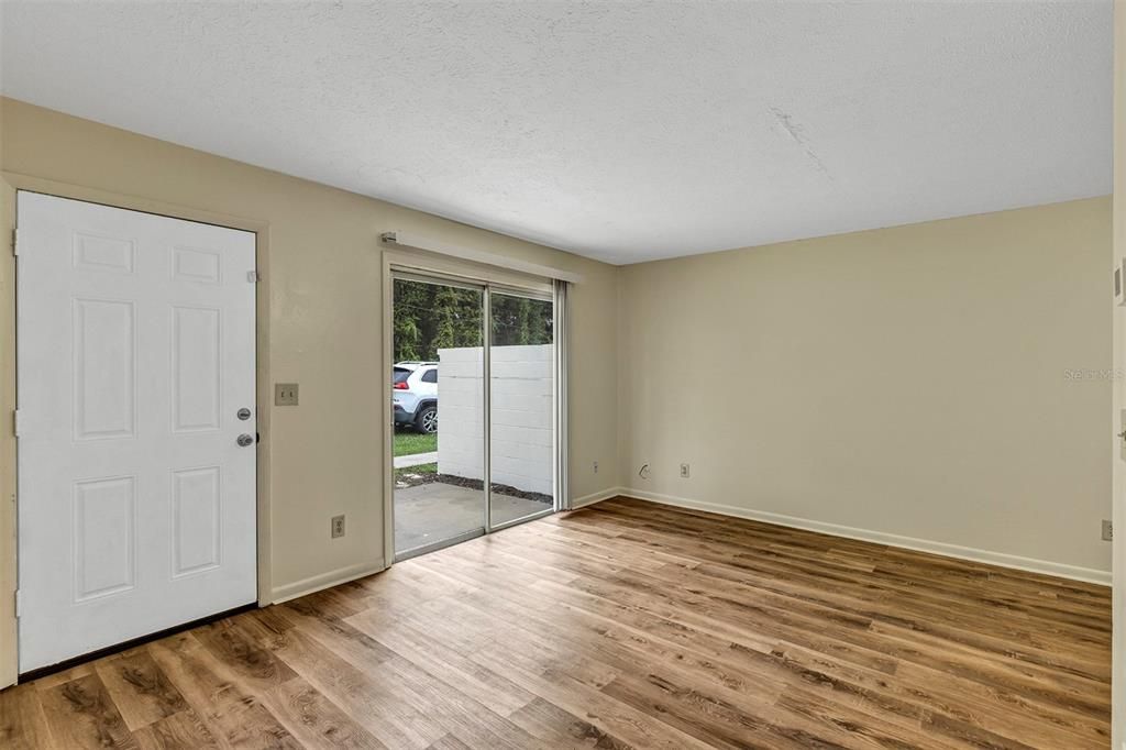 En Venta: $530,000 (8 camas, 0 baños, 3233 Pies cuadrados)