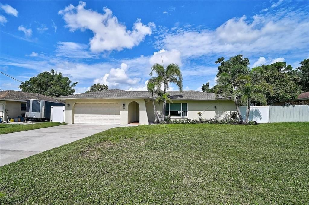 For Sale: $459,000 (3 beds, 2 baths, 1923 Square Feet)