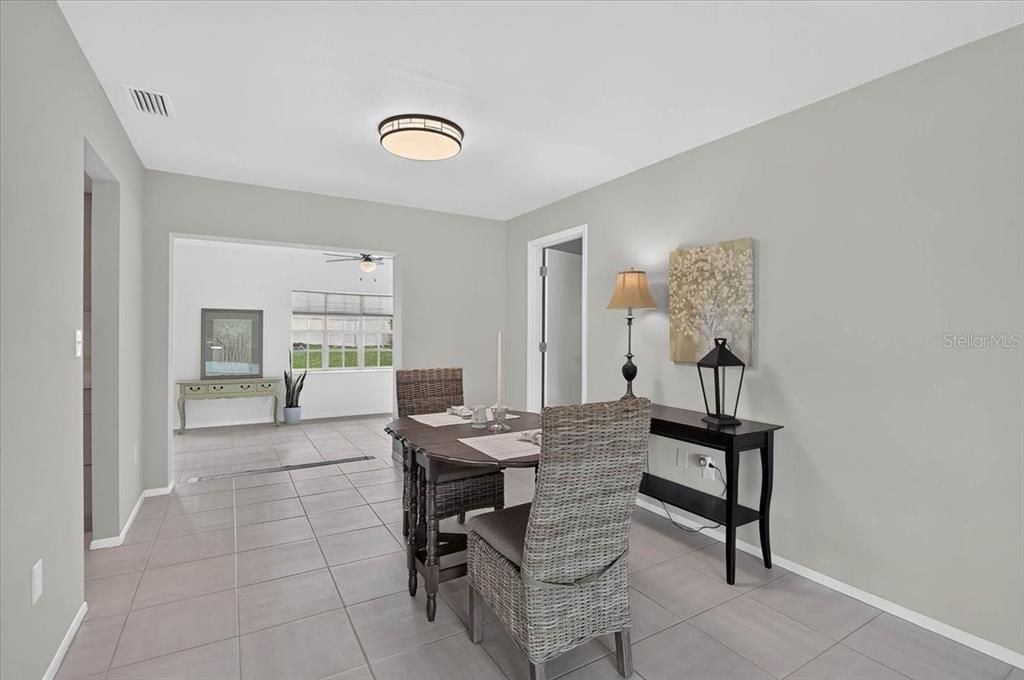 For Sale: $459,000 (3 beds, 2 baths, 1923 Square Feet)