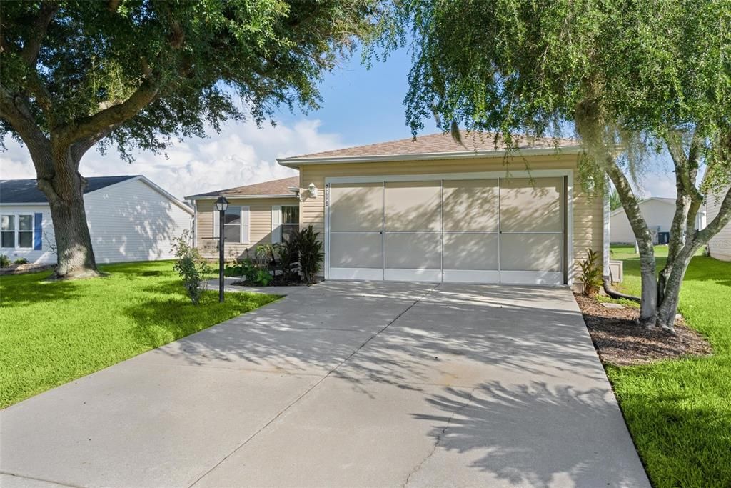 For Sale: $280,000 (2 beds, 2 baths, 1213 Square Feet)