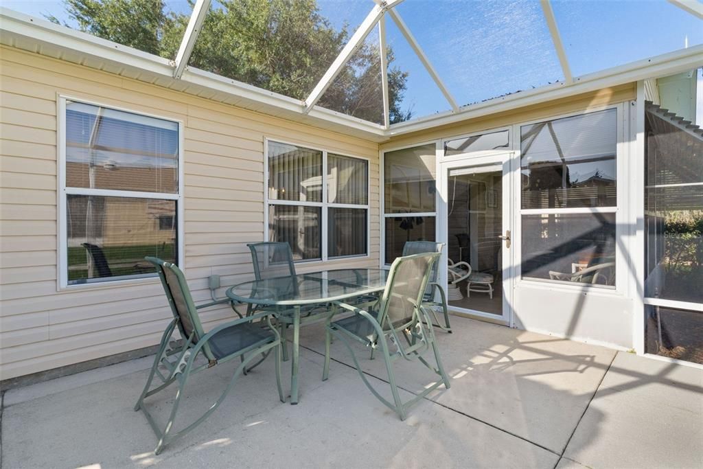 For Sale: $280,000 (2 beds, 2 baths, 1213 Square Feet)