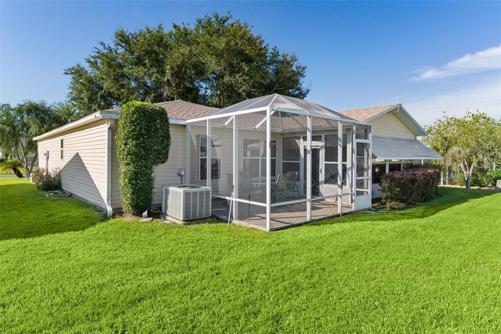 For Sale: $280,000 (2 beds, 2 baths, 1213 Square Feet)