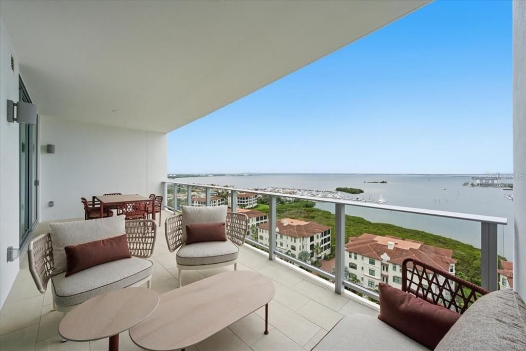 En Venta: $2,220,000 (2 camas, 2 baños, 2344 Pies cuadrados)
