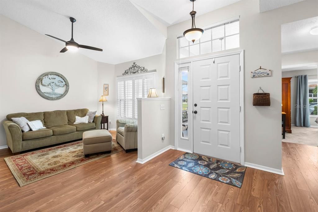 For Sale: $325,000 (3 beds, 2 baths, 1863 Square Feet)