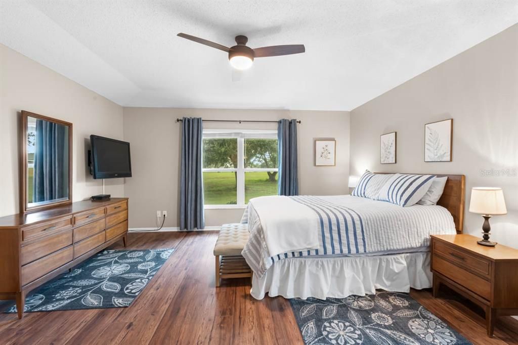 For Sale: $325,000 (3 beds, 2 baths, 1863 Square Feet)