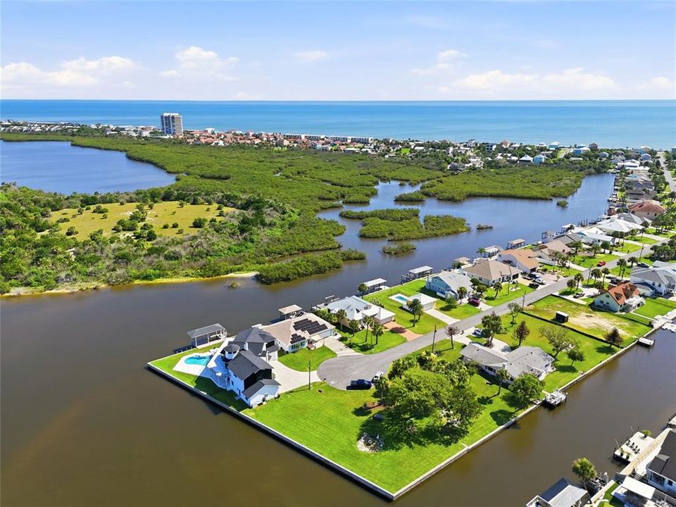 For Sale: $1,499,000 (2 beds, 2 baths, 1892 Square Feet)
