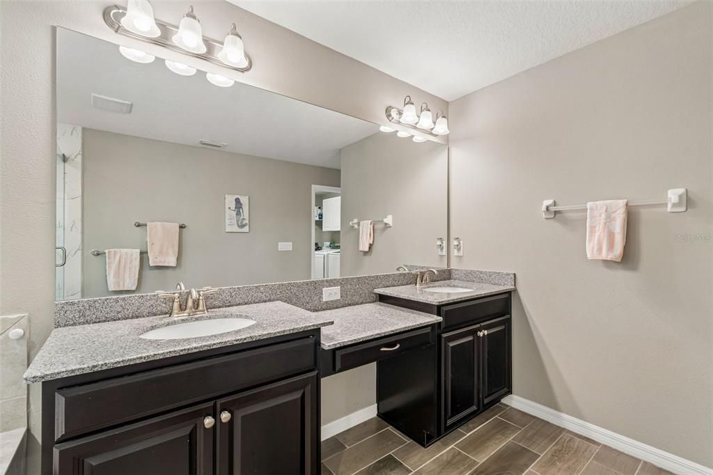 For Sale: $399,900 (4 beds, 3 baths, 2098 Square Feet)