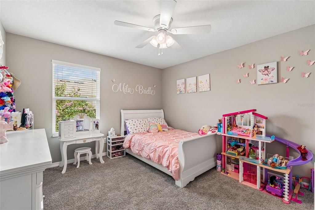 For Sale: $399,900 (4 beds, 3 baths, 2098 Square Feet)
