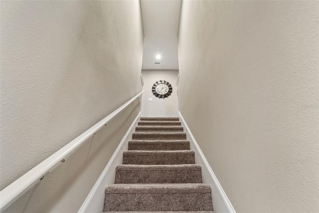 For Sale: $399,900 (4 beds, 3 baths, 2098 Square Feet)