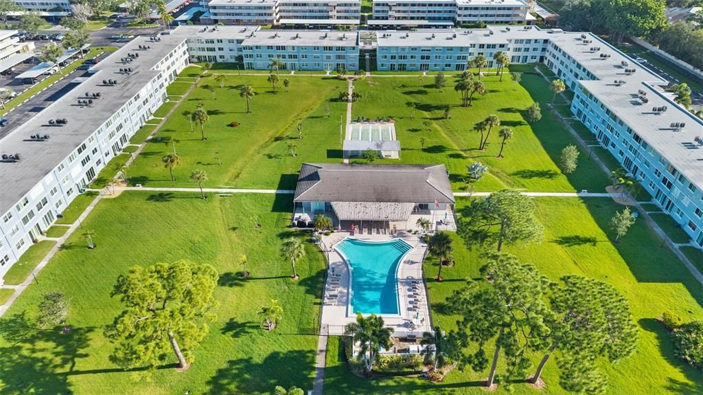 На продажу: $125,000 (2 спален, 2 ванн, 1035 Квадратных фут)