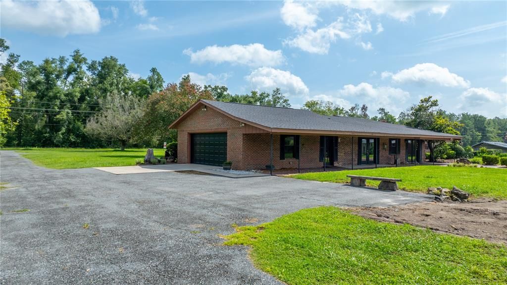 For Sale: $995,000 (4 beds, 3 baths, 2868 Square Feet)