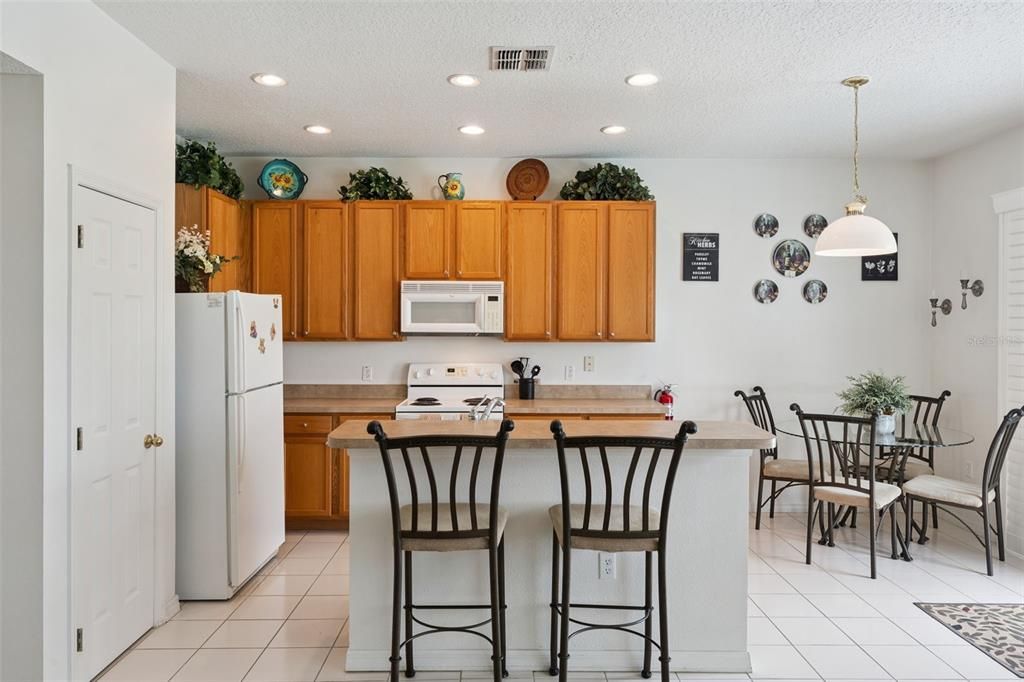 En Venta: $349,999 (4 camas, 3 baños, 1910 Pies cuadrados)