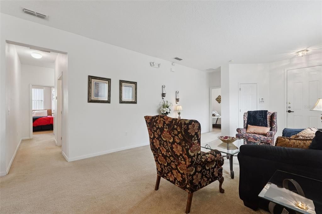 En Venta: $349,999 (4 camas, 3 baños, 1910 Pies cuadrados)