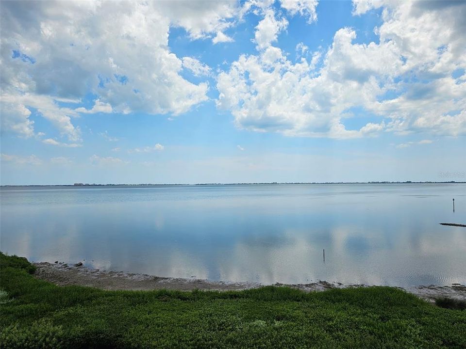 For Rent: $2,800 (2 beds, 2 baths, 1364 Square Feet)
