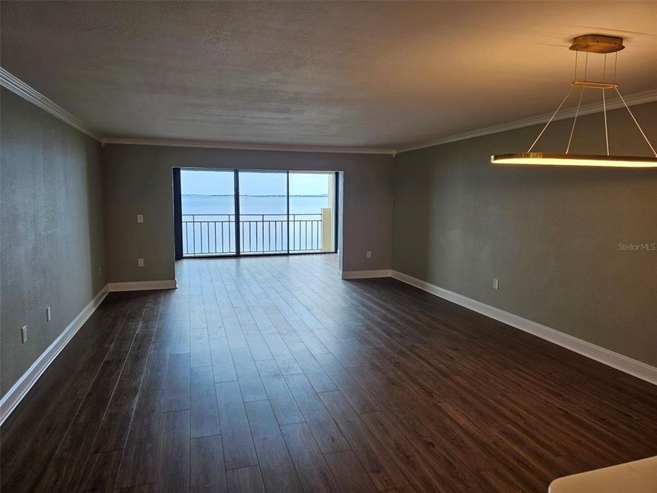 For Rent: $2,800 (2 beds, 2 baths, 1364 Square Feet)