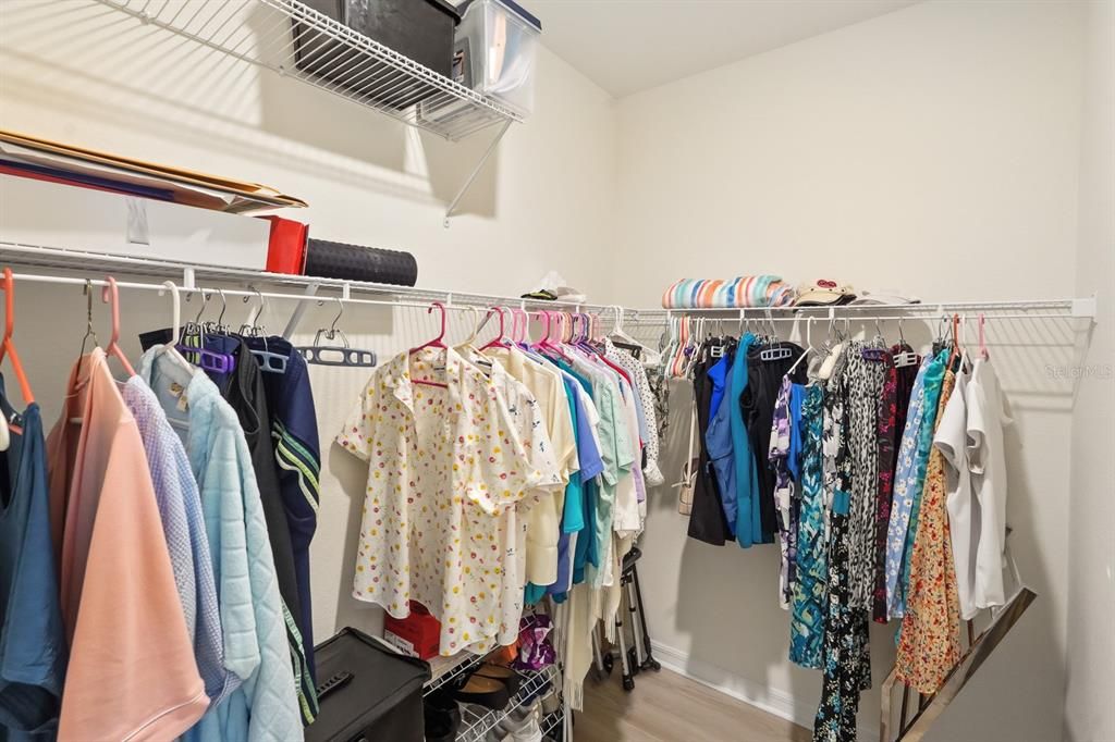 На продажу: $359,900 (4 спален, 3 ванн, 2031 Квадратных фут)