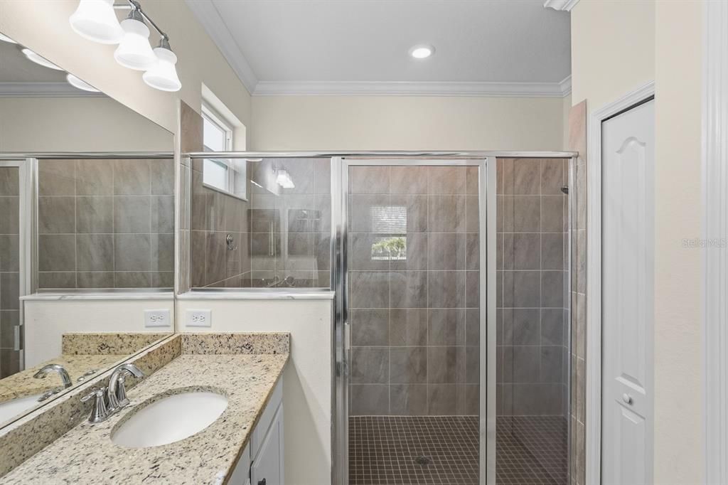 На продажу: $359,900 (4 спален, 3 ванн, 2031 Квадратных фут)