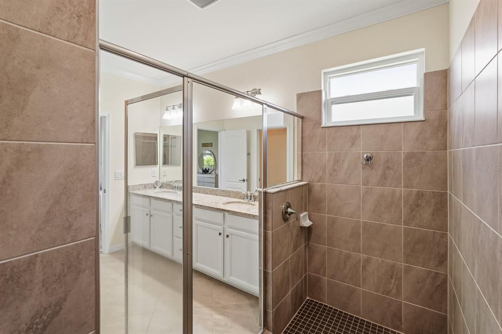 На продажу: $359,900 (4 спален, 3 ванн, 2031 Квадратных фут)