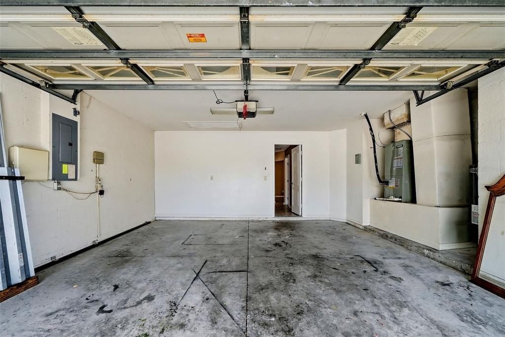 На продажу: $269,990 (4 спален, 2 ванн, 1396 Квадратных фут)