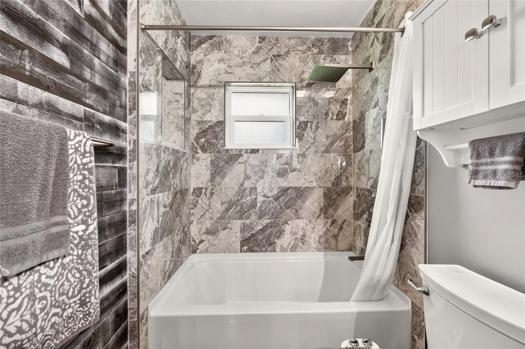 For Sale: $369,900 (3 beds, 2 baths, 1352 Square Feet)