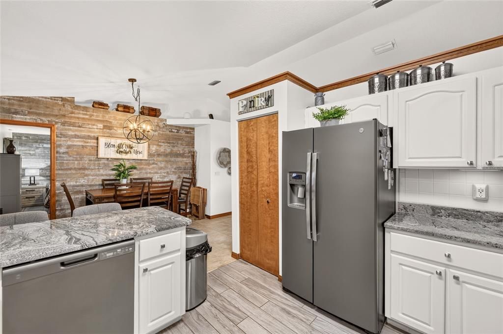 For Sale: $369,900 (3 beds, 2 baths, 1352 Square Feet)