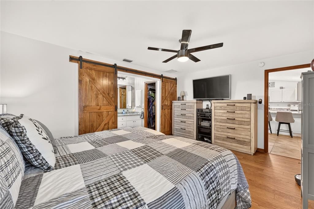 For Sale: $369,900 (3 beds, 2 baths, 1352 Square Feet)